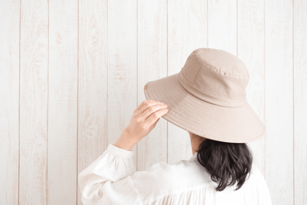 【完全遮光】かぶる日傘で夏の紫外線対策